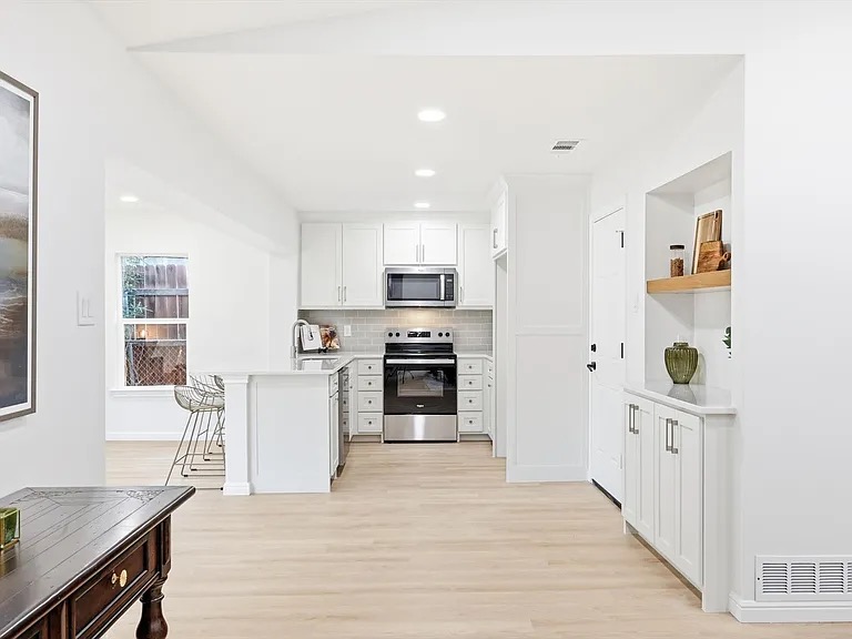 Bright, open concept kitchen